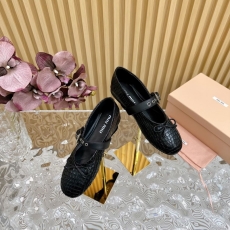 Miu Miu flat shoes